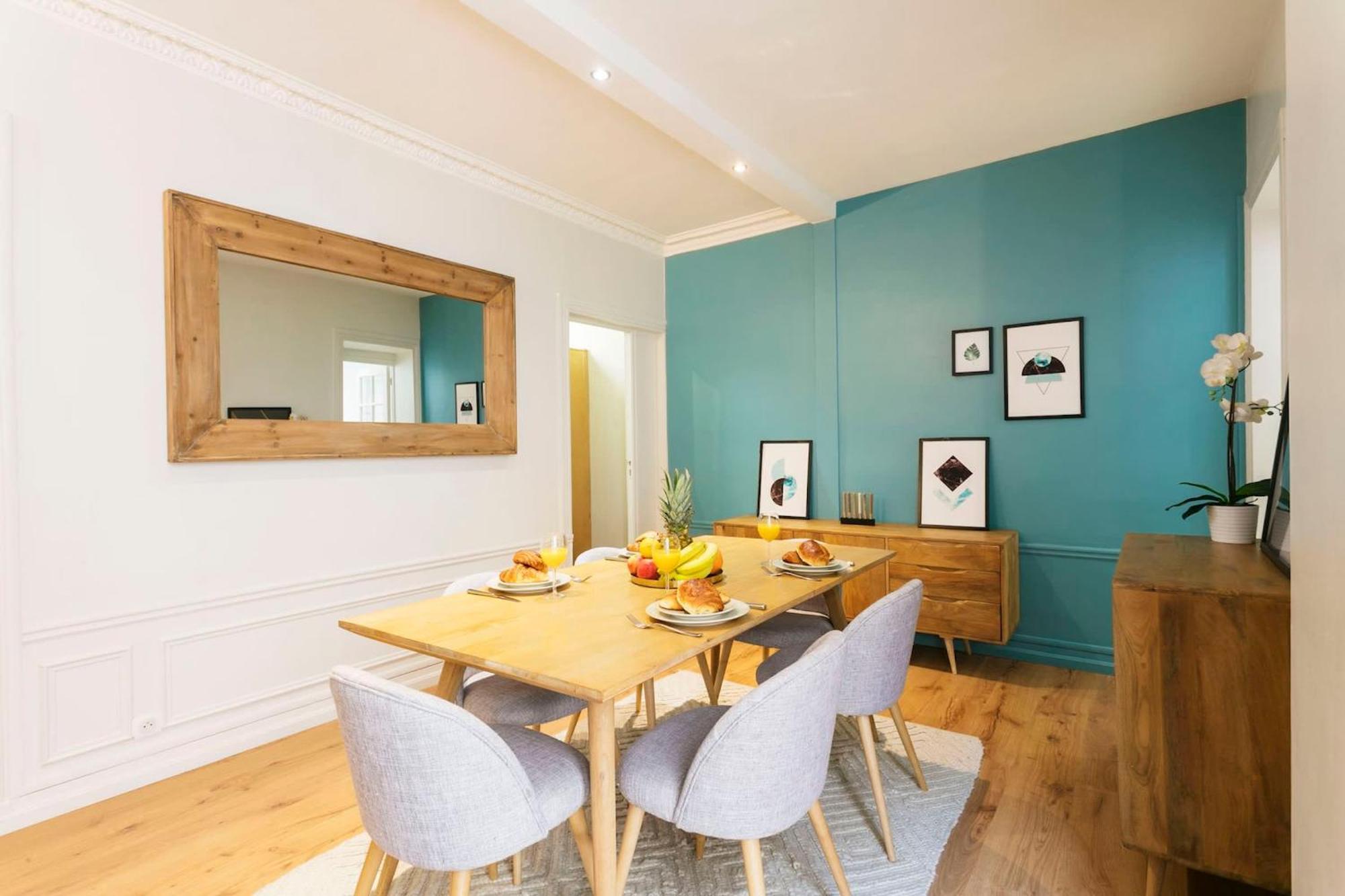 Appartement Central Royal 1br Cozy Parijs